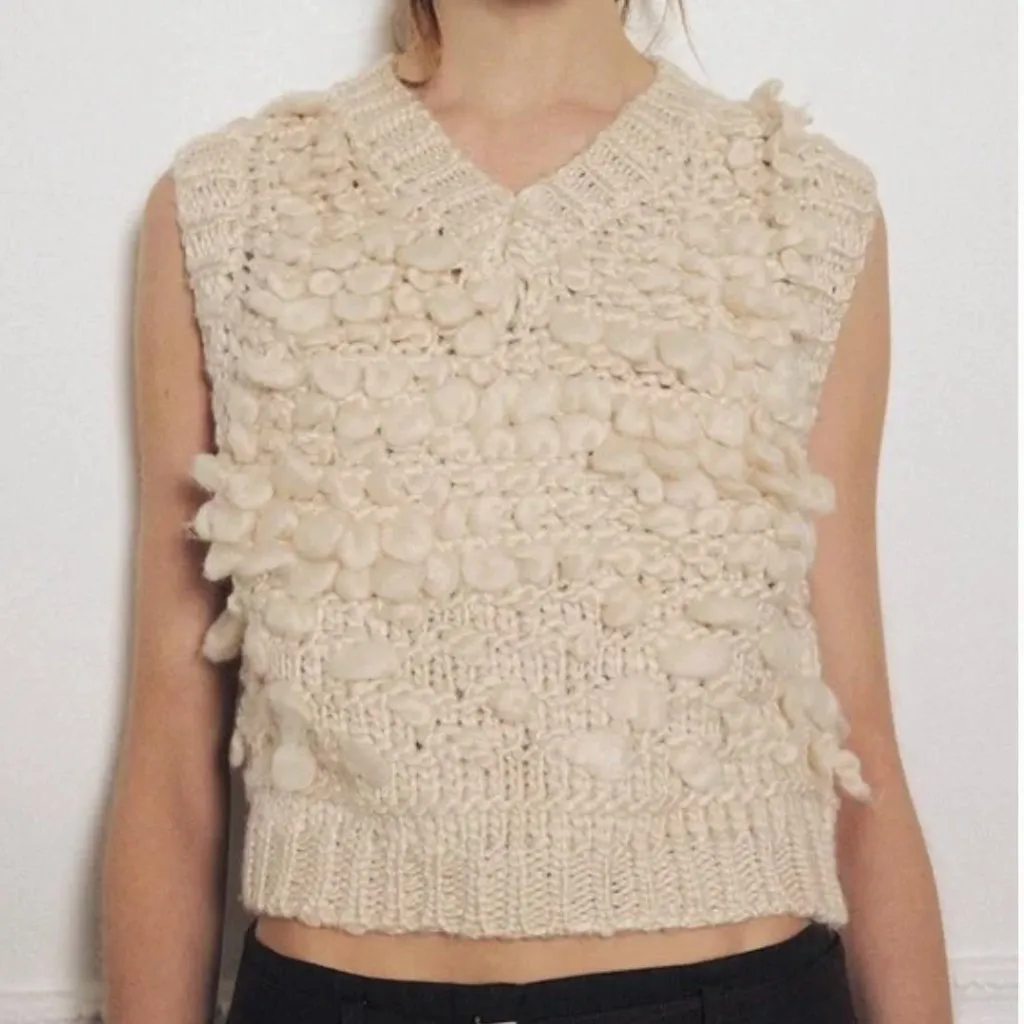 NWT ZARA Wool Textured Sweater  Vest   Rare Bloggers Fave Small - Image 6