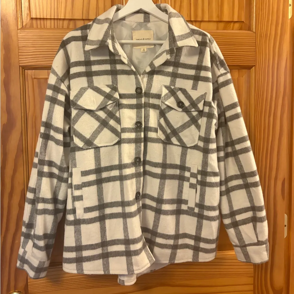 Thread & Supply Grey and White Plaid Polar Fleece Shacket Jacket Size Medium - Image 2