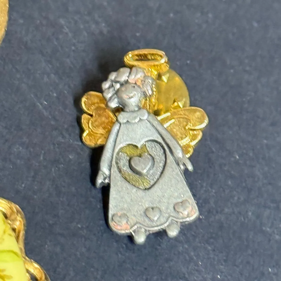 VTG Costume Jewelry Brooch Lot 8 Pieces - Image 8