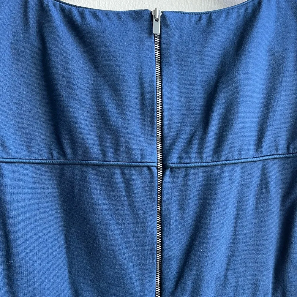 Navy Banana Republic dress - Image 5