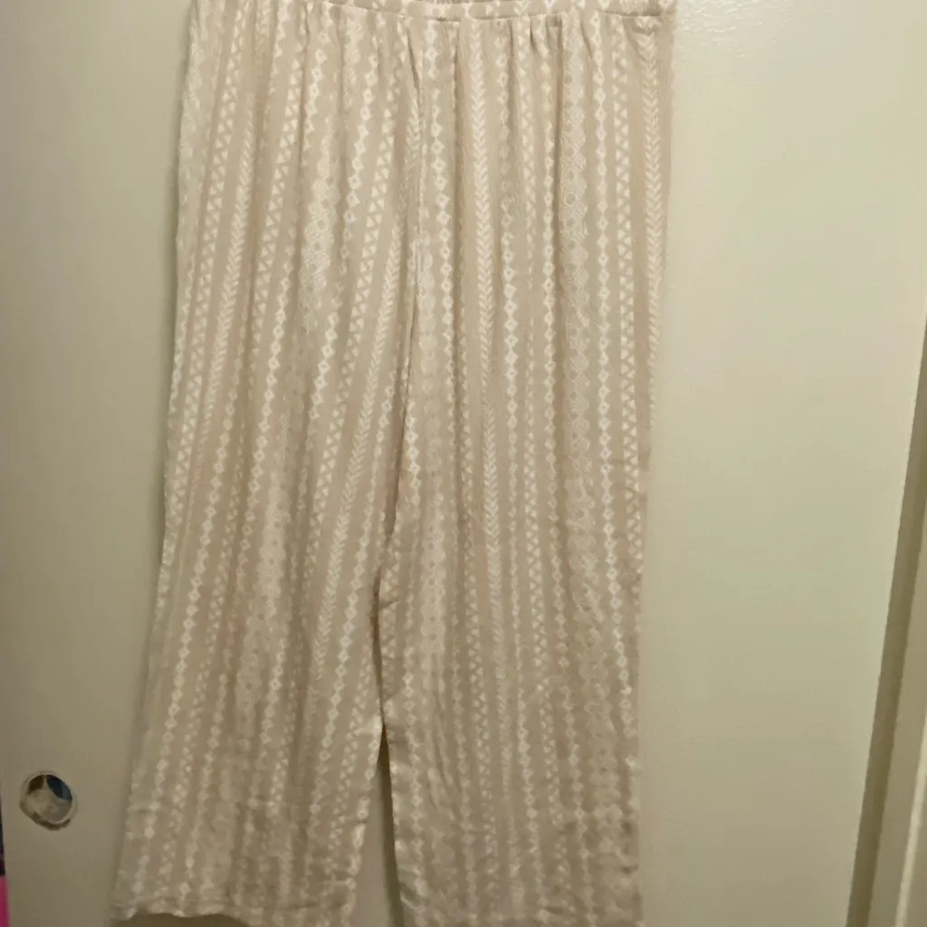 Belle By Susan Graver Womens Pull On Capri Pants M MT Beige White Boho Print - Image 7