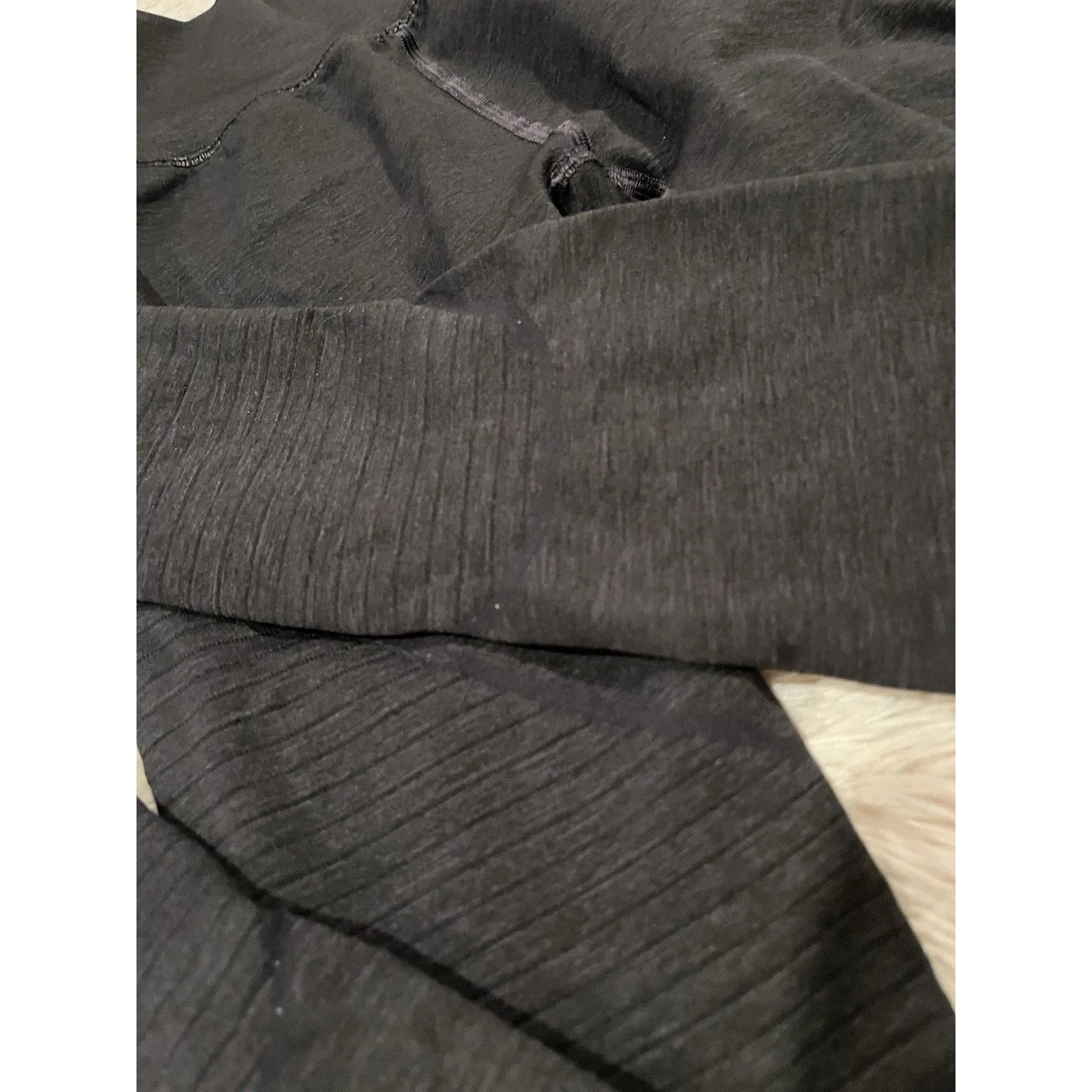 Alphalete Sports Leggings Size S Butt Scrunch Seamless Front Seam Dark Gray - Image 2