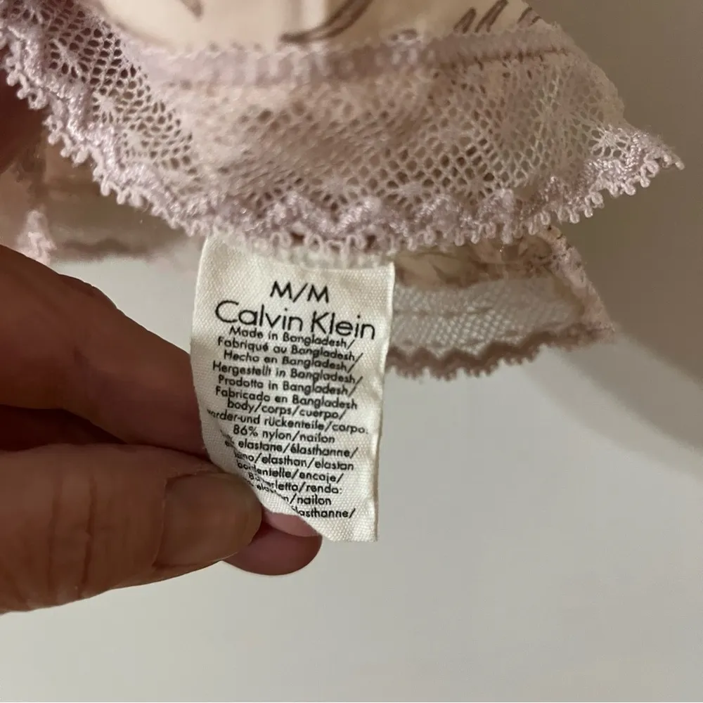 Vintage Calvin Klein Camisole/Sleepwear top Size M. Perfect for layering! - Image 9