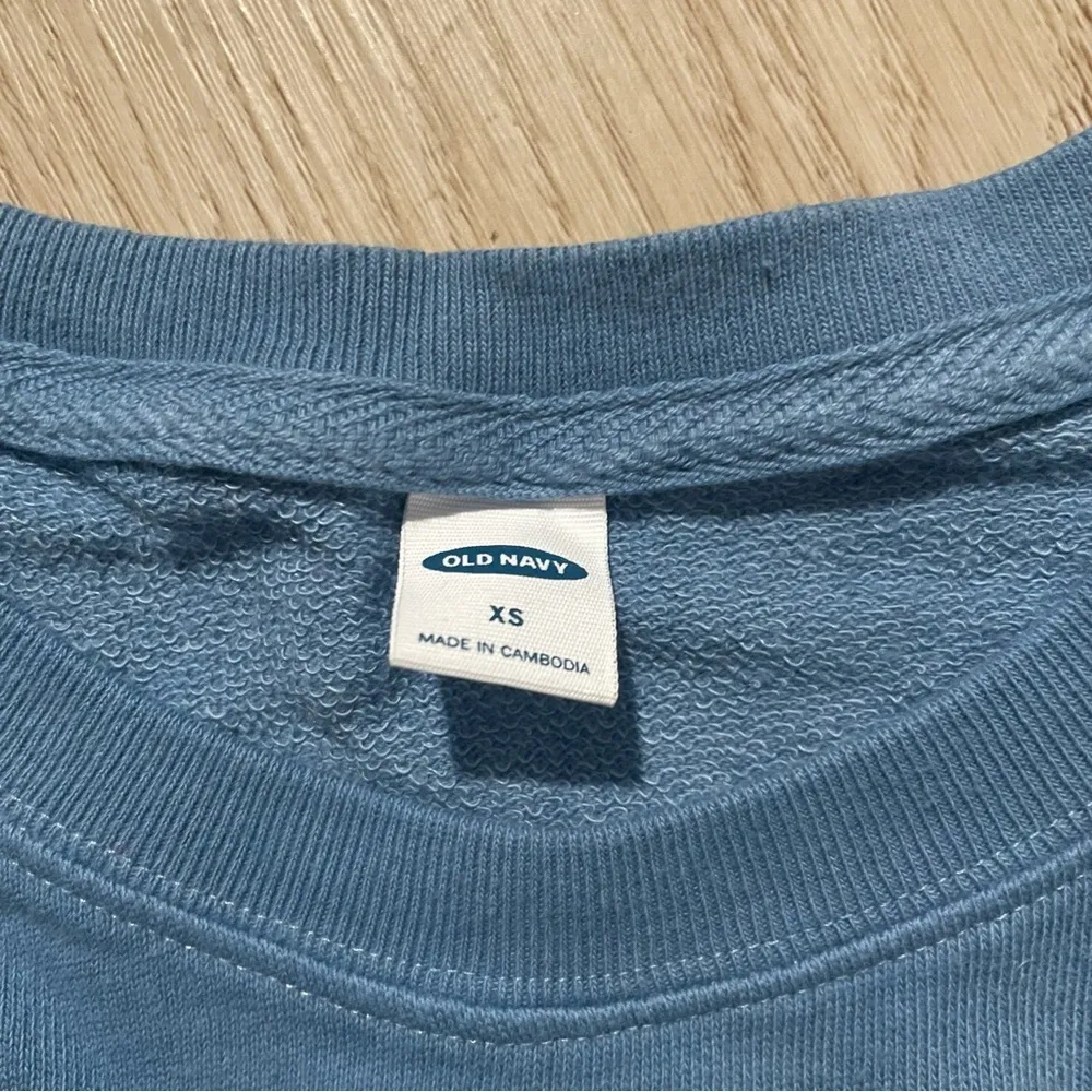 Old Navy  Blue and White Crewneck Sweater - Image 2