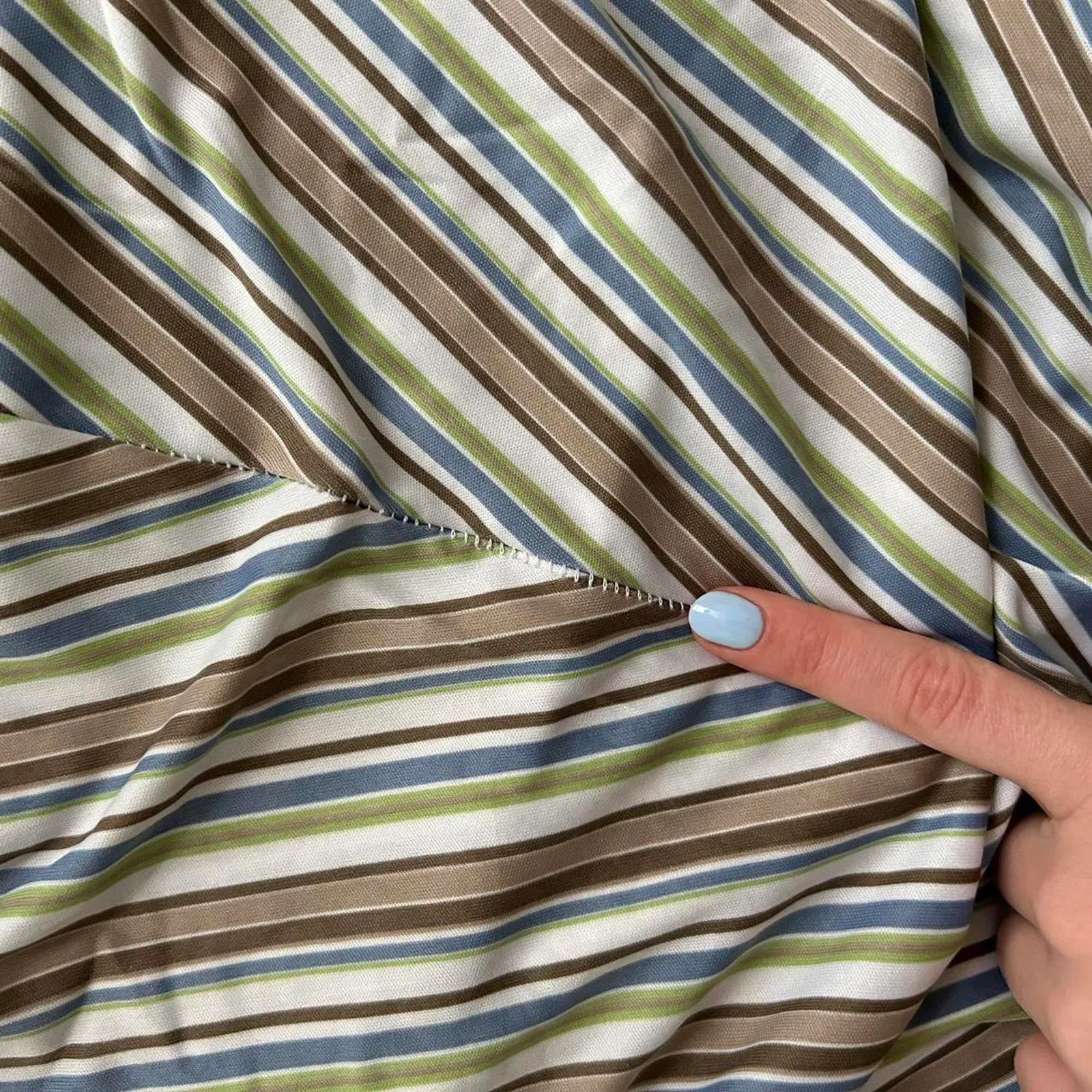 Y2K paper tag vintage blue brown white chevron striped maxi skirt Size medium - Image 5