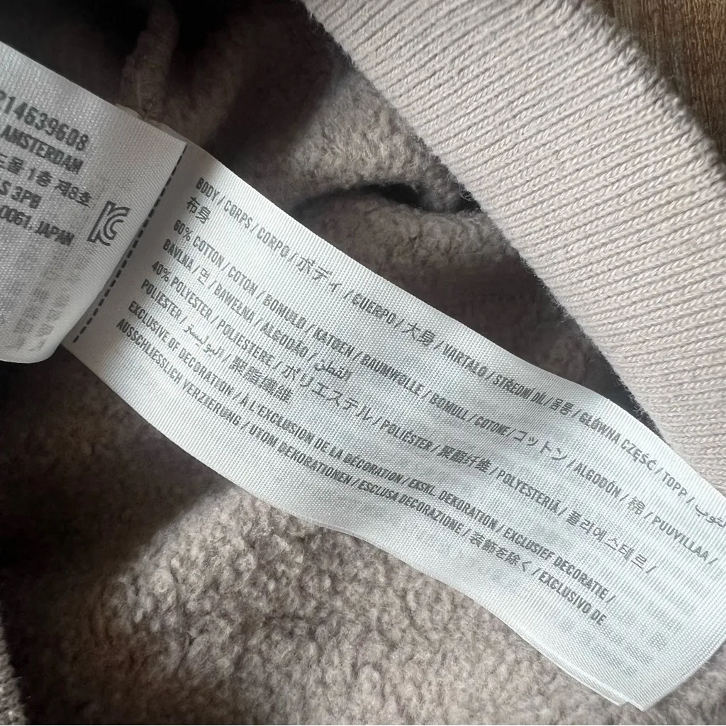 Hollister Women's Beige New York Brooklyn Auto Crew Neck Sweatshirt Size Small - Image 6