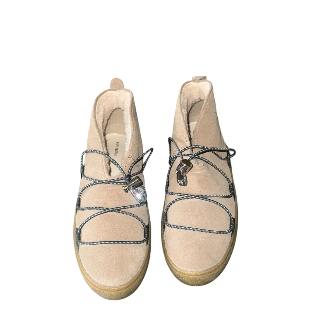 NEW Free People Snowdrop Micro Genuine Shearling Boot  9M, DUST BUNNY SUEDE - Image 6