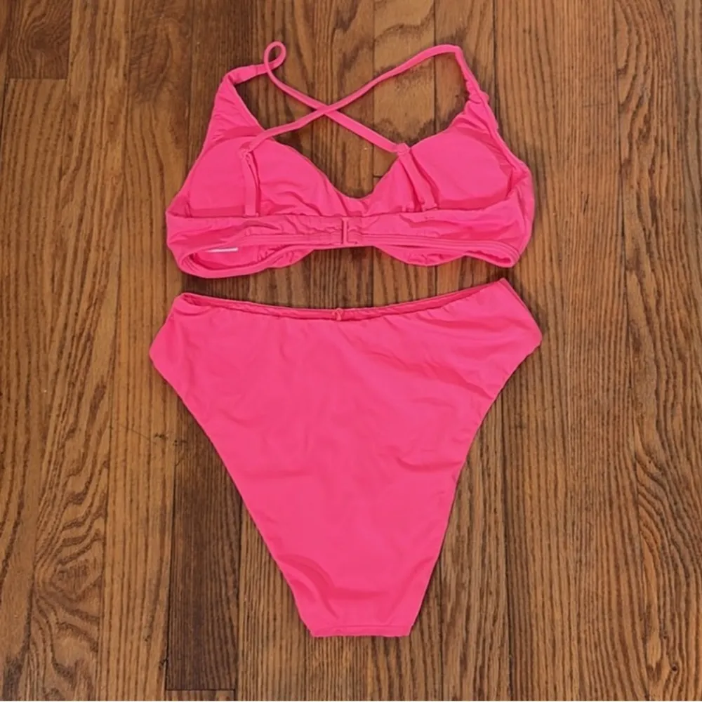 Andie Bikini Set Valencia Top 90s High Waisted Bottom Neon Pink size Medium NWT - Image 4