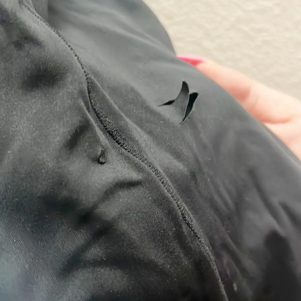 Halara FLAWED Black Crossover 7/8 Women’s Pockets New Leggings - Image 5