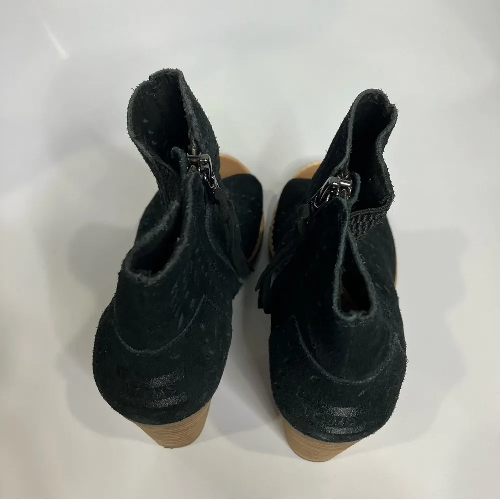 Toms Majorca black perforated suede heels peep toe womens size 6 business casual - Image 6