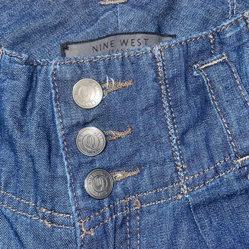 Nine West 6 waist 27 wide leg jeans - Image 2