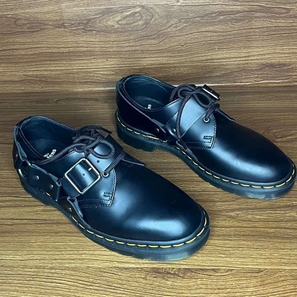 Dr. Martens Henree polished smooth black leather Oxford buckle shoe classy work - Image 2