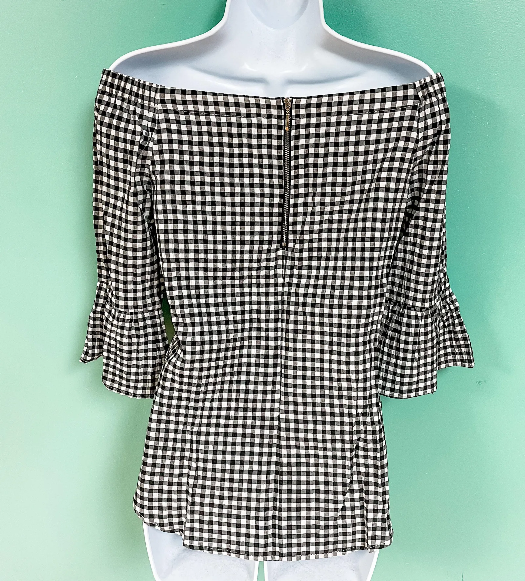 White House Black Market Off Shoulder Gingham Top - Image 4
