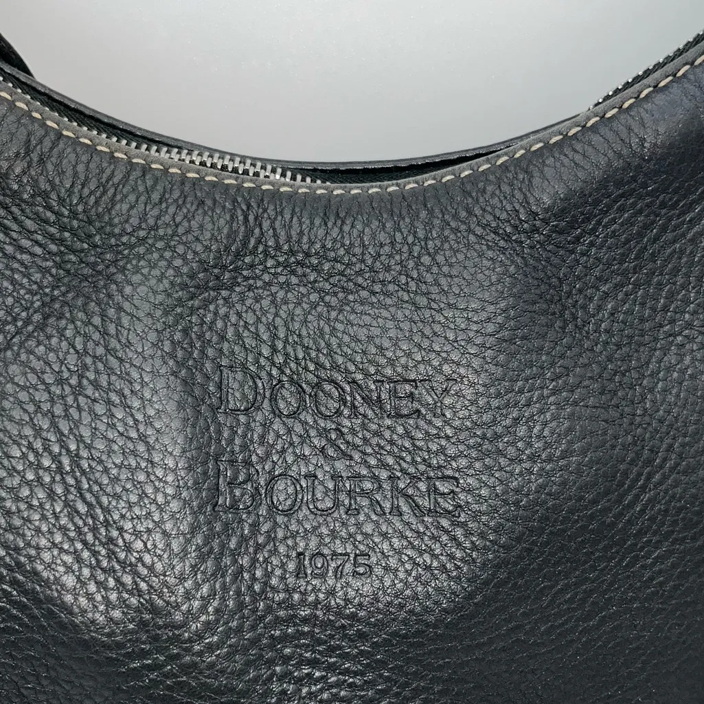 Dooney and bourke leather shoulder bag - Image 2