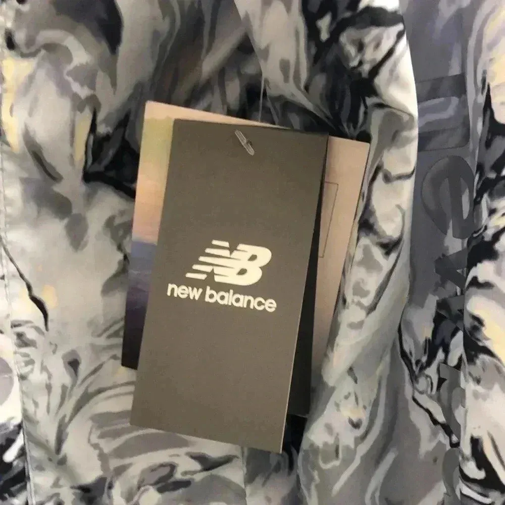 NWT New Balance Women’s Lightweight Windbreaker - Image 7