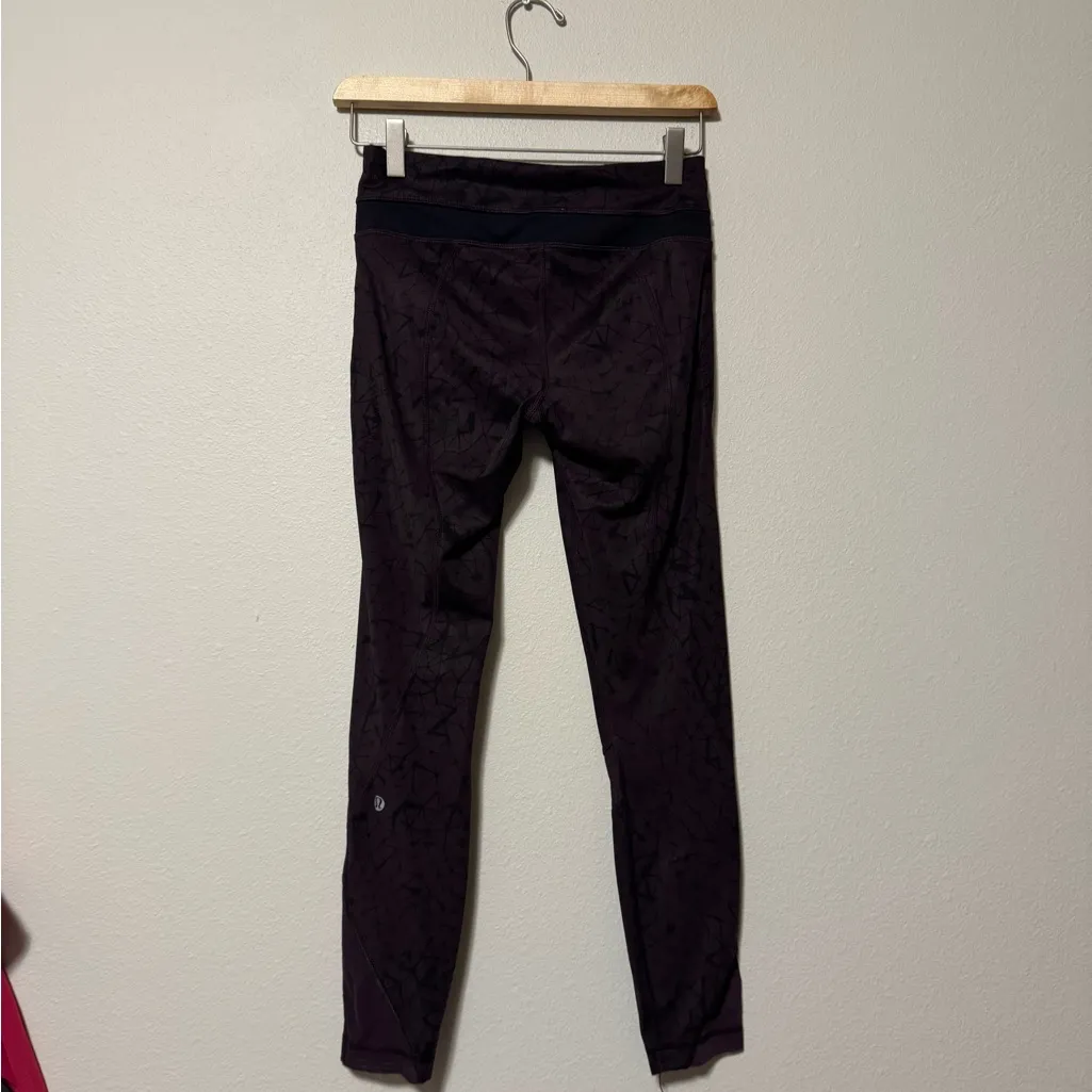Lululemon Black and maroon Patterned Leggings - Image 2