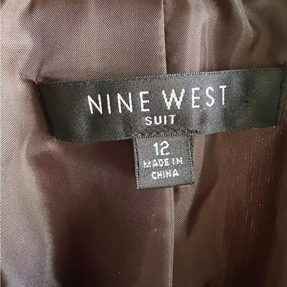 NINE WEST Women’s Suit Classic blazer & skirt brown  3/4 Puff Sleeves Size 12. - Image 2