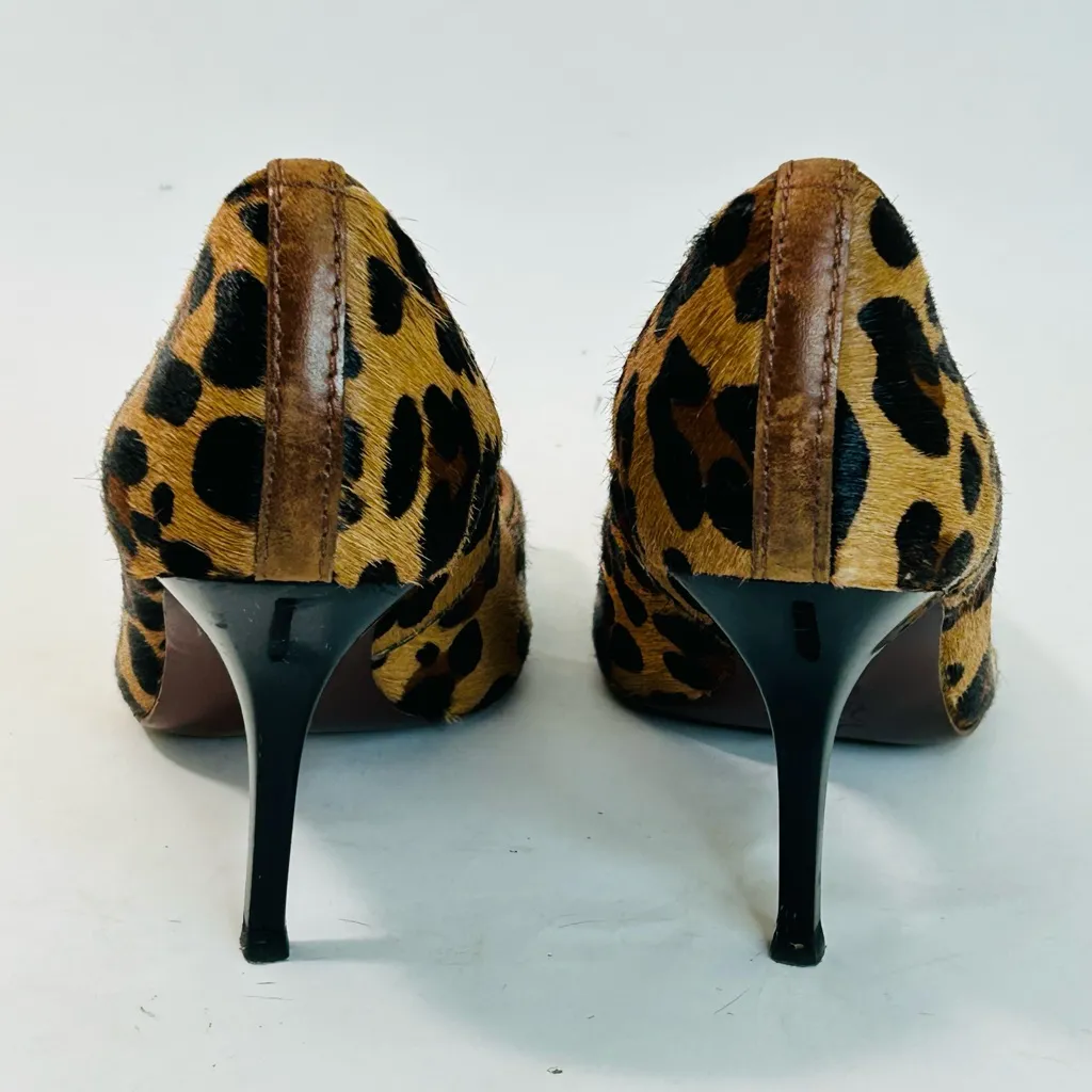 Tory Burch Celina Leopard Print Calf Hair Pumps, Pointed Toes, Gold Logo, sz 8.5 - Image 6