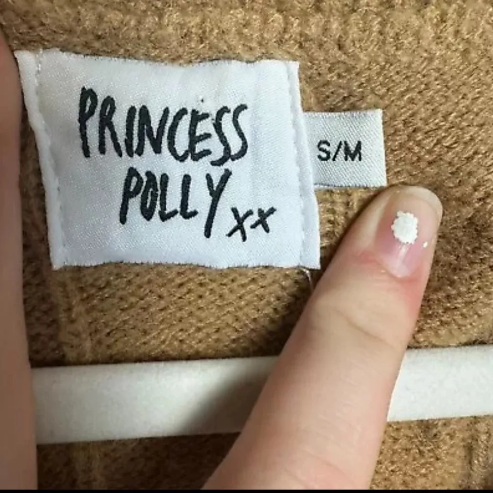 Princess Polly tan sleeveless oversized sweater vest size small/medium - Image 3