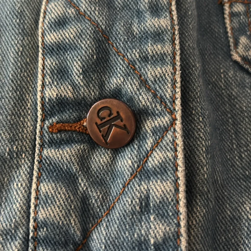 VTG Calvin Klein Sherpa Lined Trucker Jean Jacket Sz M Faded 100% Cotton Pockets - Image 7