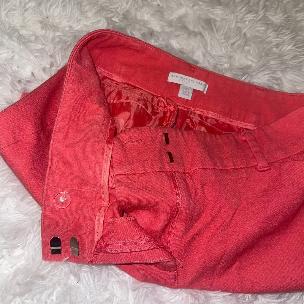 New York & Company Shorts Womens 2 Pink Hot Pants Mid Rise Flat Front - Image 3