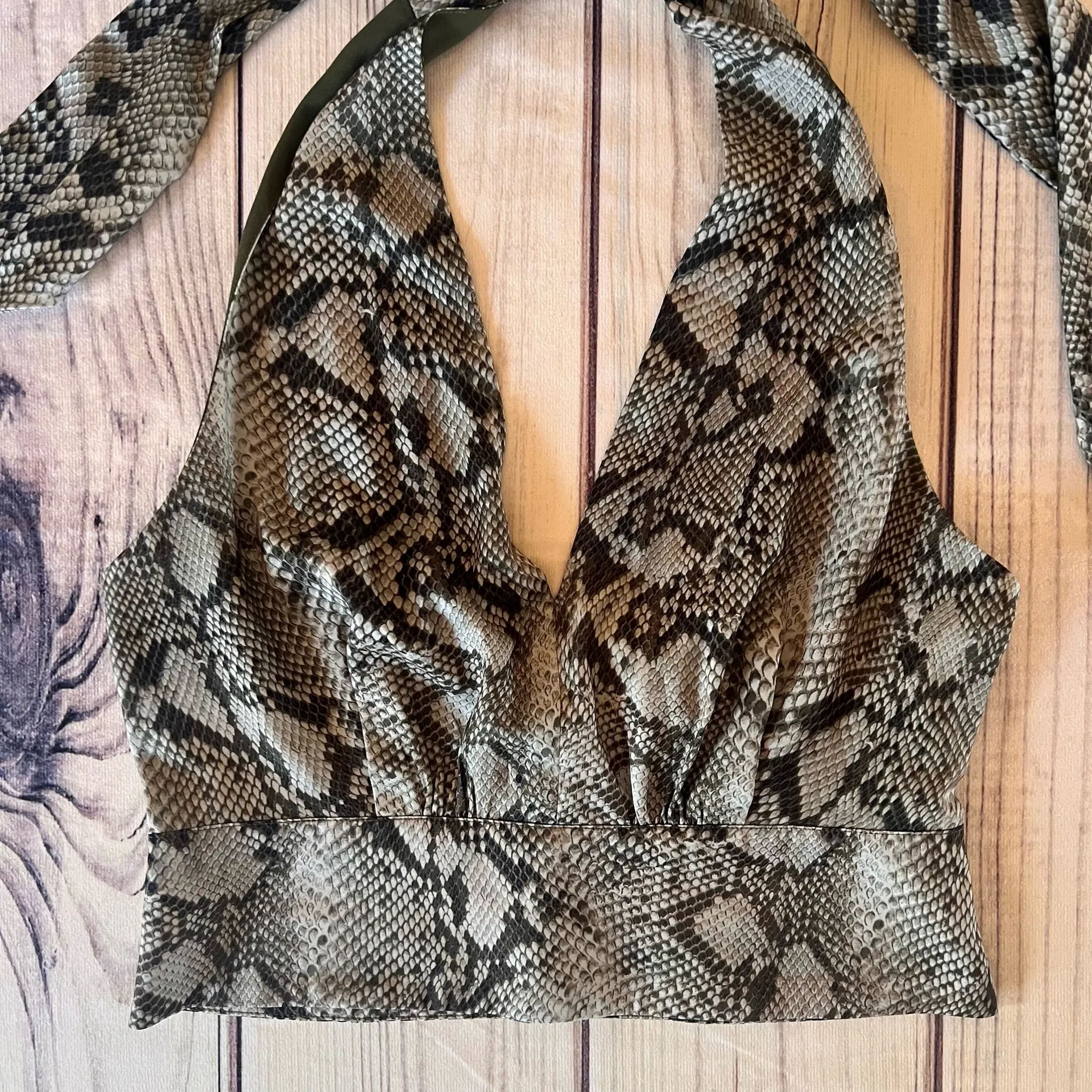Banana Republic Green Snakeskin Print Halter Crop Top - Image 4