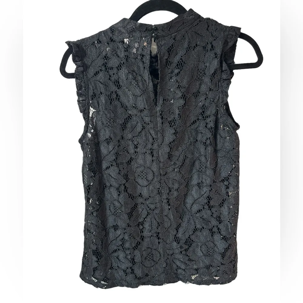 Nanette Lepore Black Lace High Neck Cap Sleeve Lace Floral Top size small - Image 2