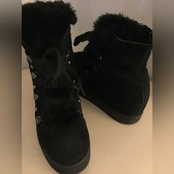 J Slides women black suede with faux fur combat boots US 7 - Image 2