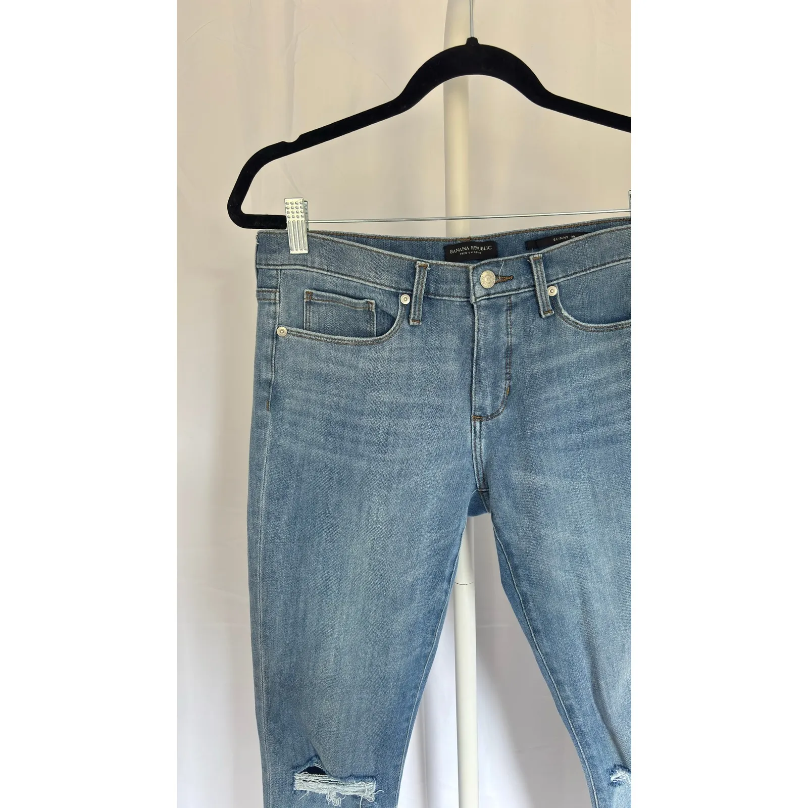 Banana Republic Skinny Jeans Distressed Light Wash Denim Size 29 - Image 3