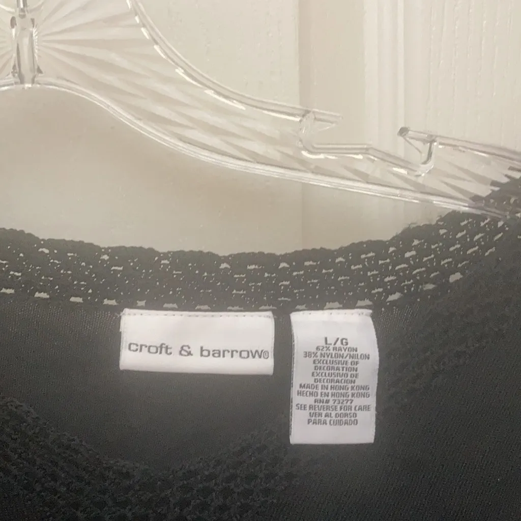 FINAL MARKDOWN Crochet accented Croft and barrow top Large - Image 2