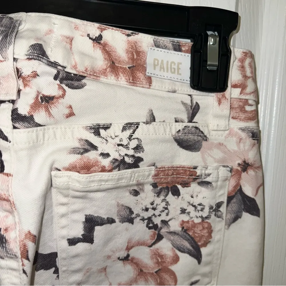 Women flare  jeans. Size 25. NEW - Image 7