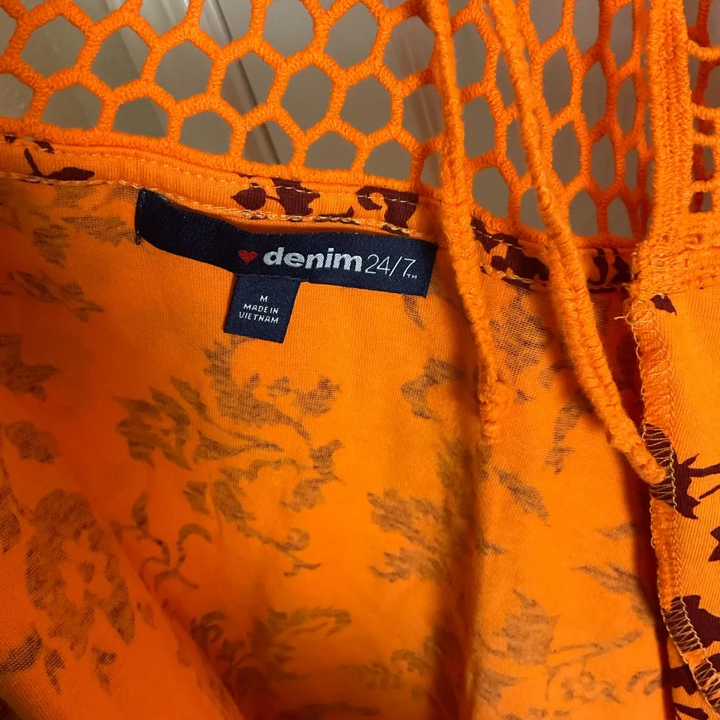 Denim 24/7 Bright Orange Crochet Open Tie Front Top size medium - Image 6