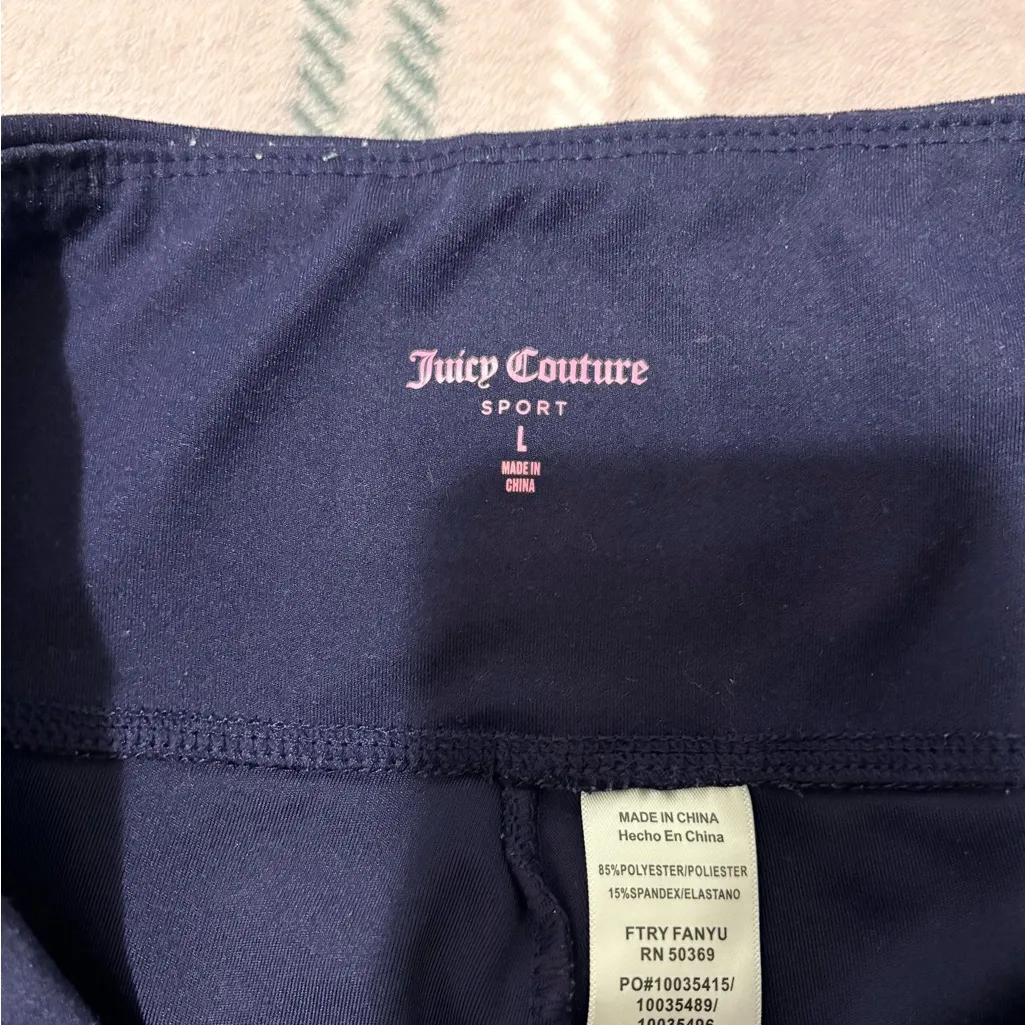 Juicy Couture Navy Leggings with White Stripes - Image 5