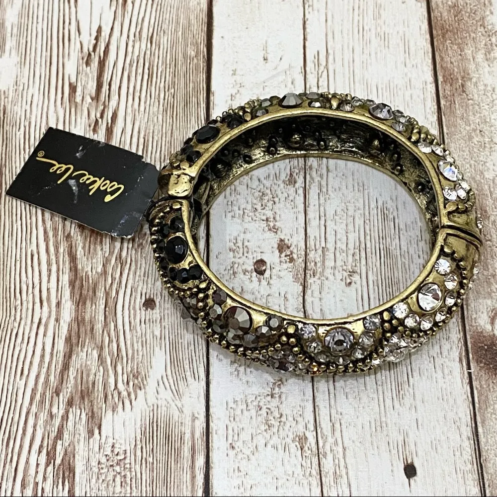 Cookie Lee NWT  Crystal Hinged Bangle Bracelet - Image 4