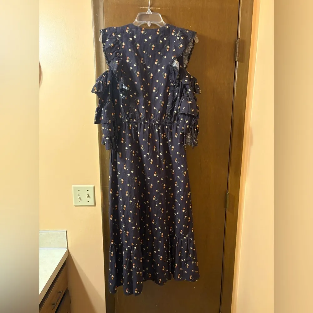 Floral Ditsy Midi Dress in Black - Image 6