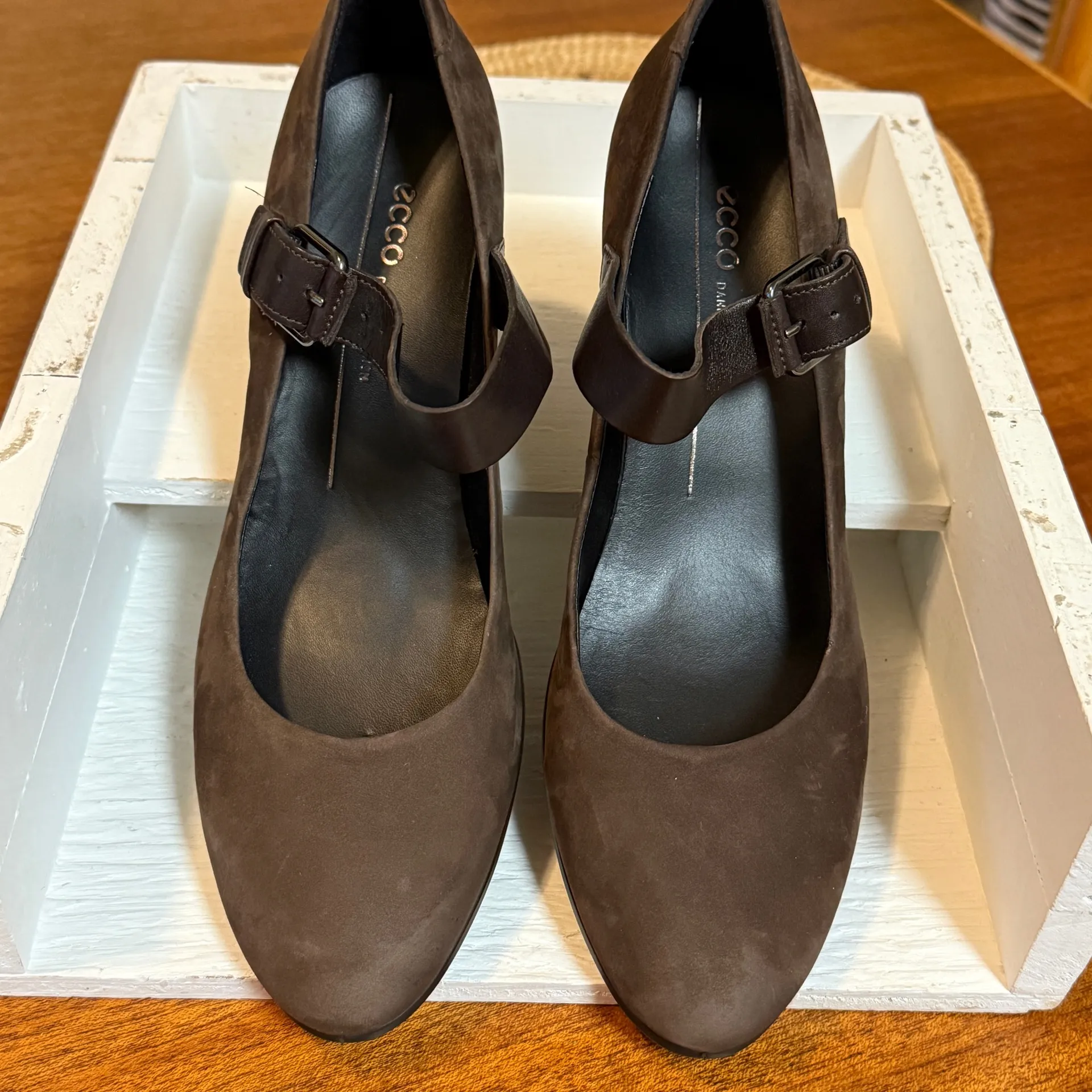 NWOB Plateau Mary Jane Pump Brown Suede Cone Heels Size 9 US 40 EURO  - Image 8