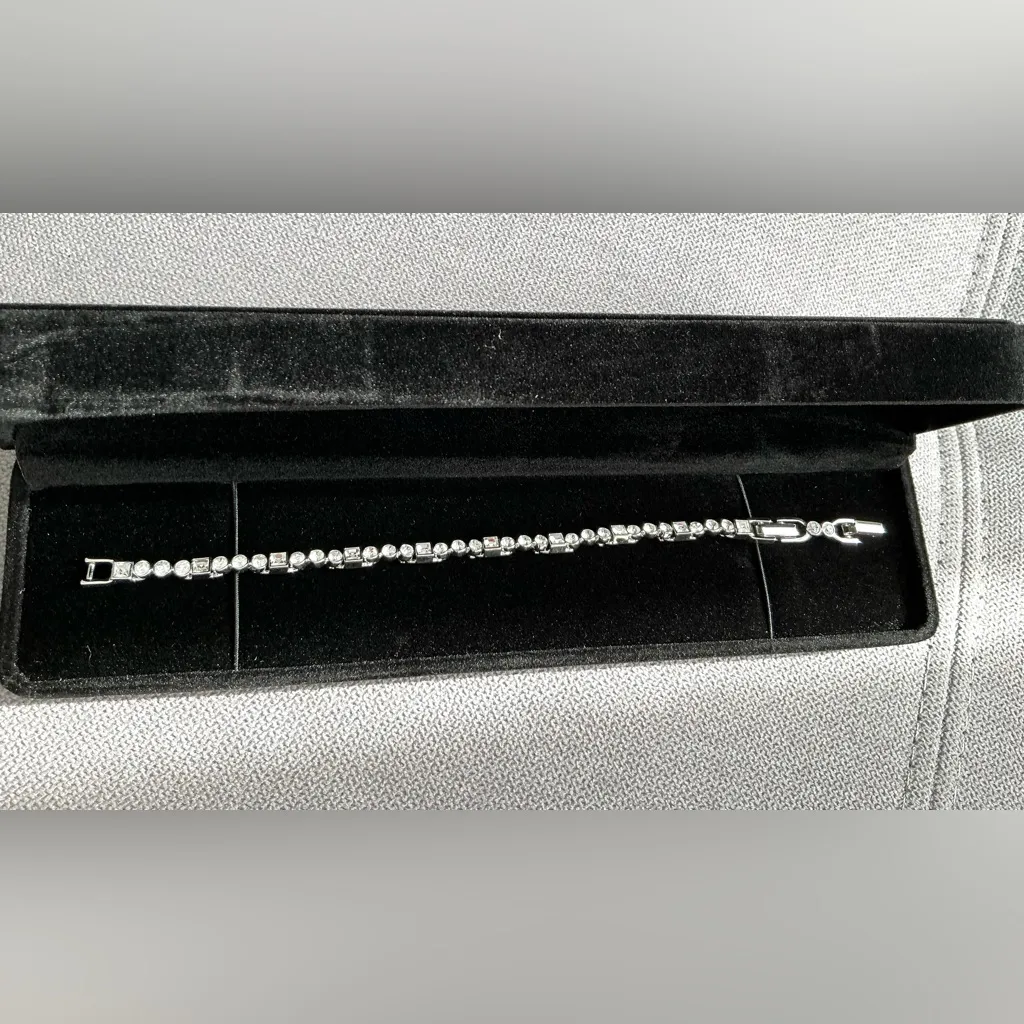 Authentic SWAROVSKI bracelet DRESSY🌟🌟🌟 - Image 12