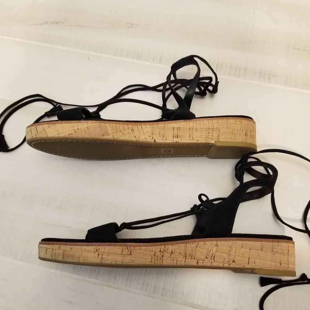 {9.5M} Frye Miranda Gladiator Platform Tie Wrap Sandals Black Suede Cork - Image 4