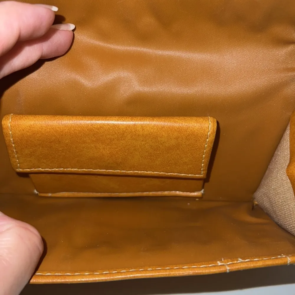 Vintage 70’s wallet snap close money holder checkbook slot pen holder light tan - Image 9