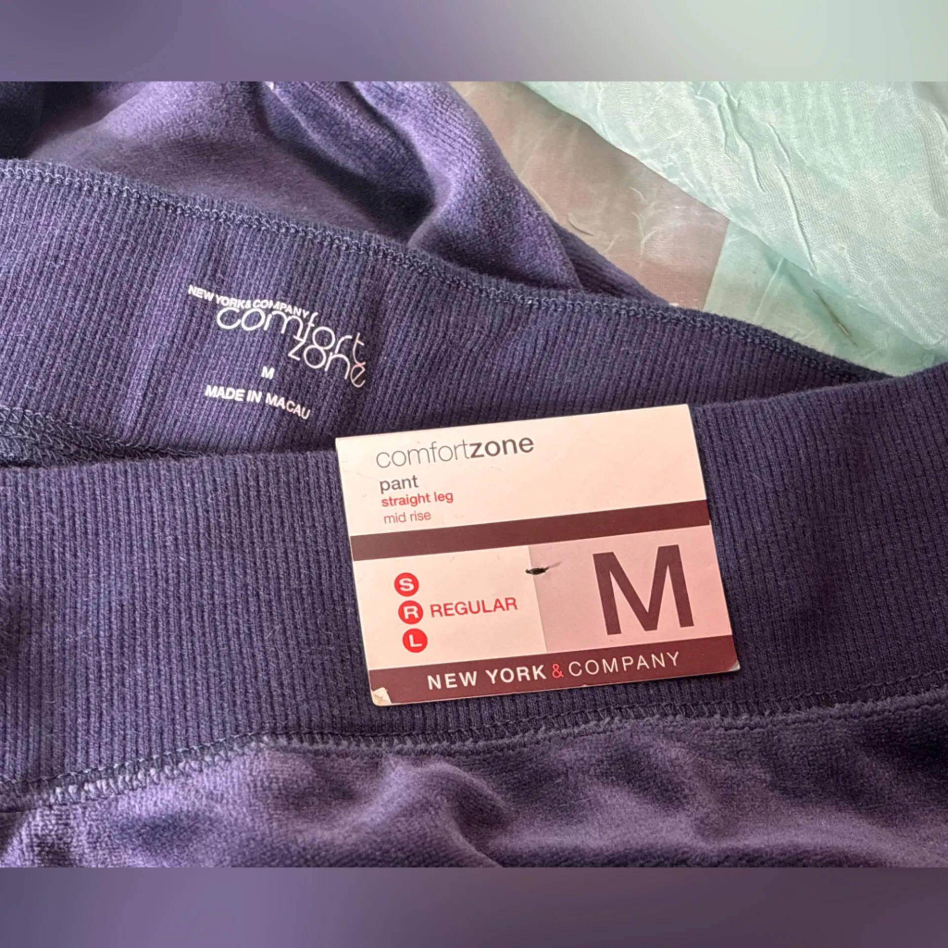 New York & Company Dark Blue Velvet Joggers Size M - Image 2