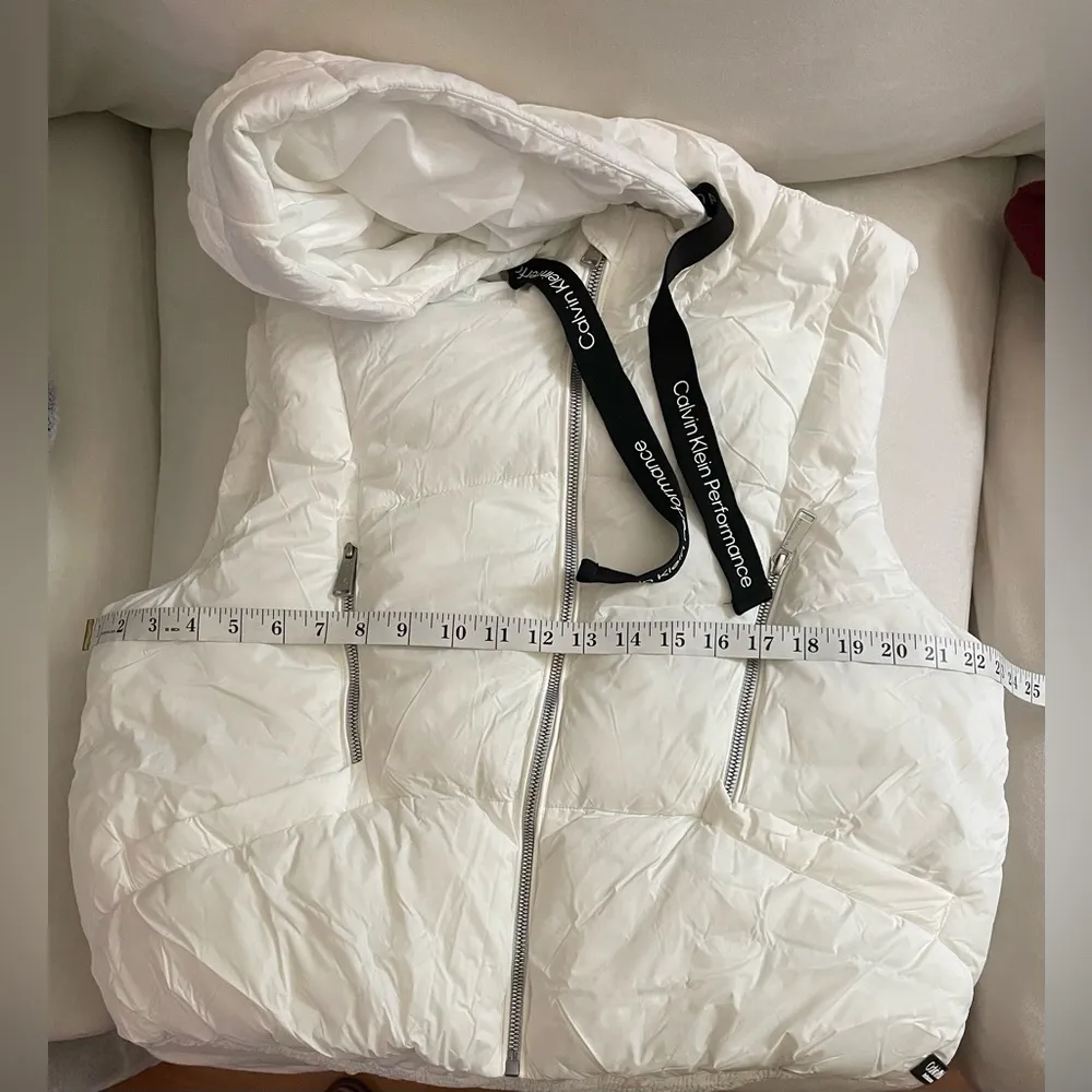 NWOT Calvin Klein Puffer Vest Hooded Jacket Black Accent Size XL - Image 16