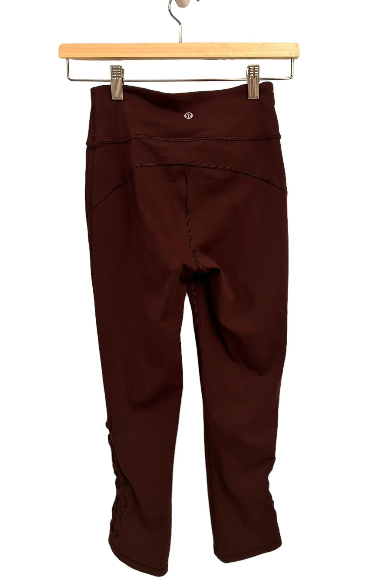 Tied To It Crop 21" Black Cherry Leggings Yoga Capri Pants Size 4 - Image 9