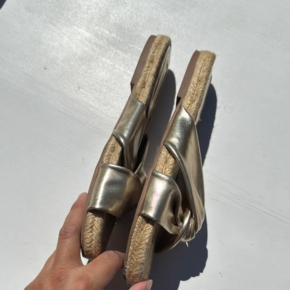 Forever 21 Gold Women's Sandals - Image 7