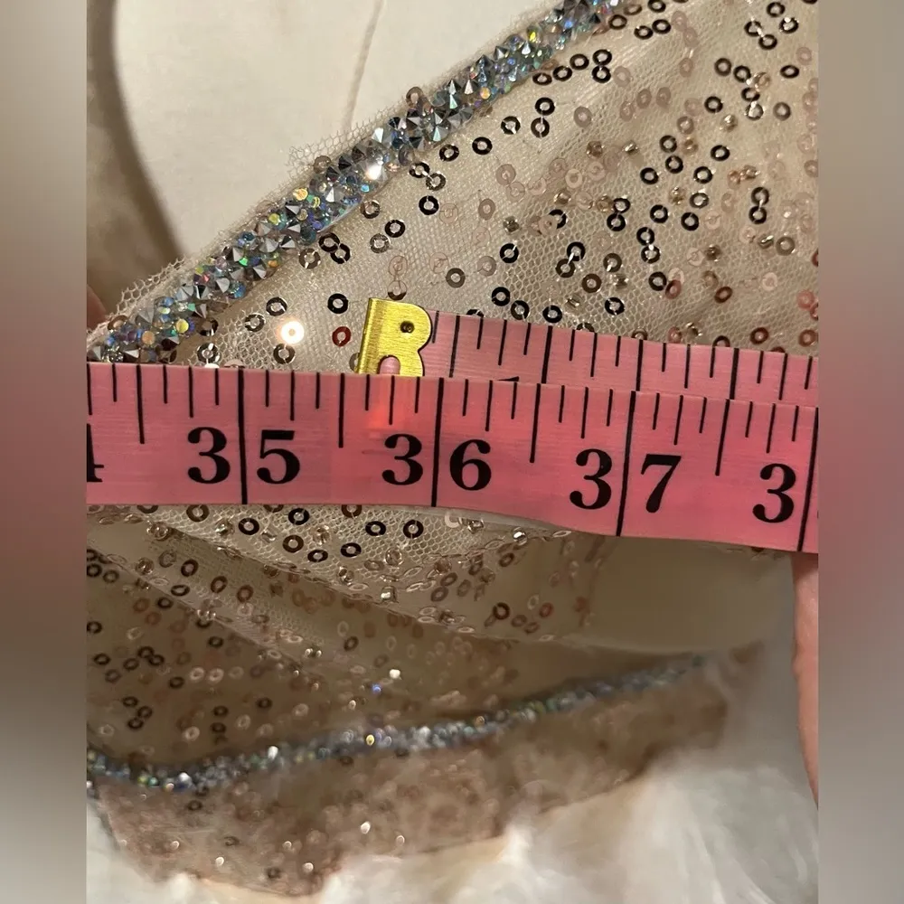NWOT Galia Lahav– Feather & Sequin Detail Customade White Size undefined - Image 13
