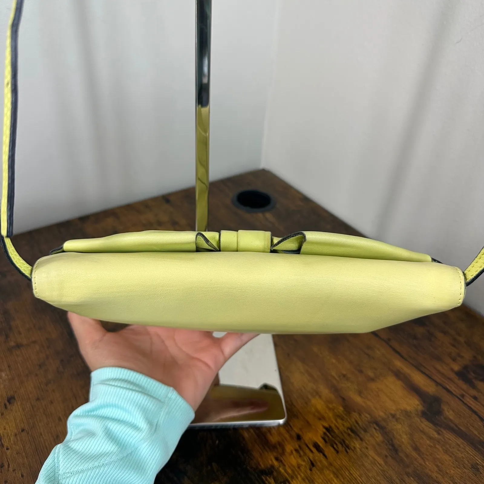 Valentino Garavani Bow Bag Clutch Shoulder Bag Light Yellow Leather - Image 9