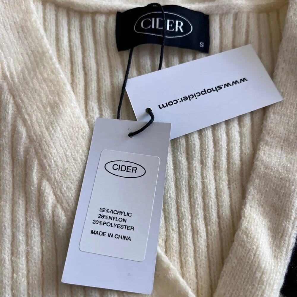 Cider Cream Ribbed Argyle Knit Button Up V-Neck Cardigan Sweater Size S NWT - Image 3