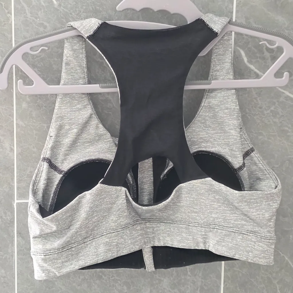 Tek Gear Zip- Front Medium- Impact Sports Bra Heather Gray Black Large - Image 3