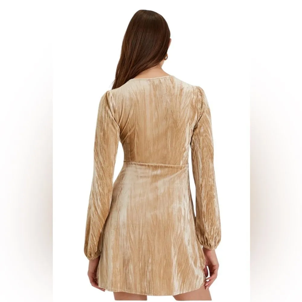 Lulus Refined Sensation Champagne Crushed Velvet Keyhole Mini Dress Medium NWOT - Image 3