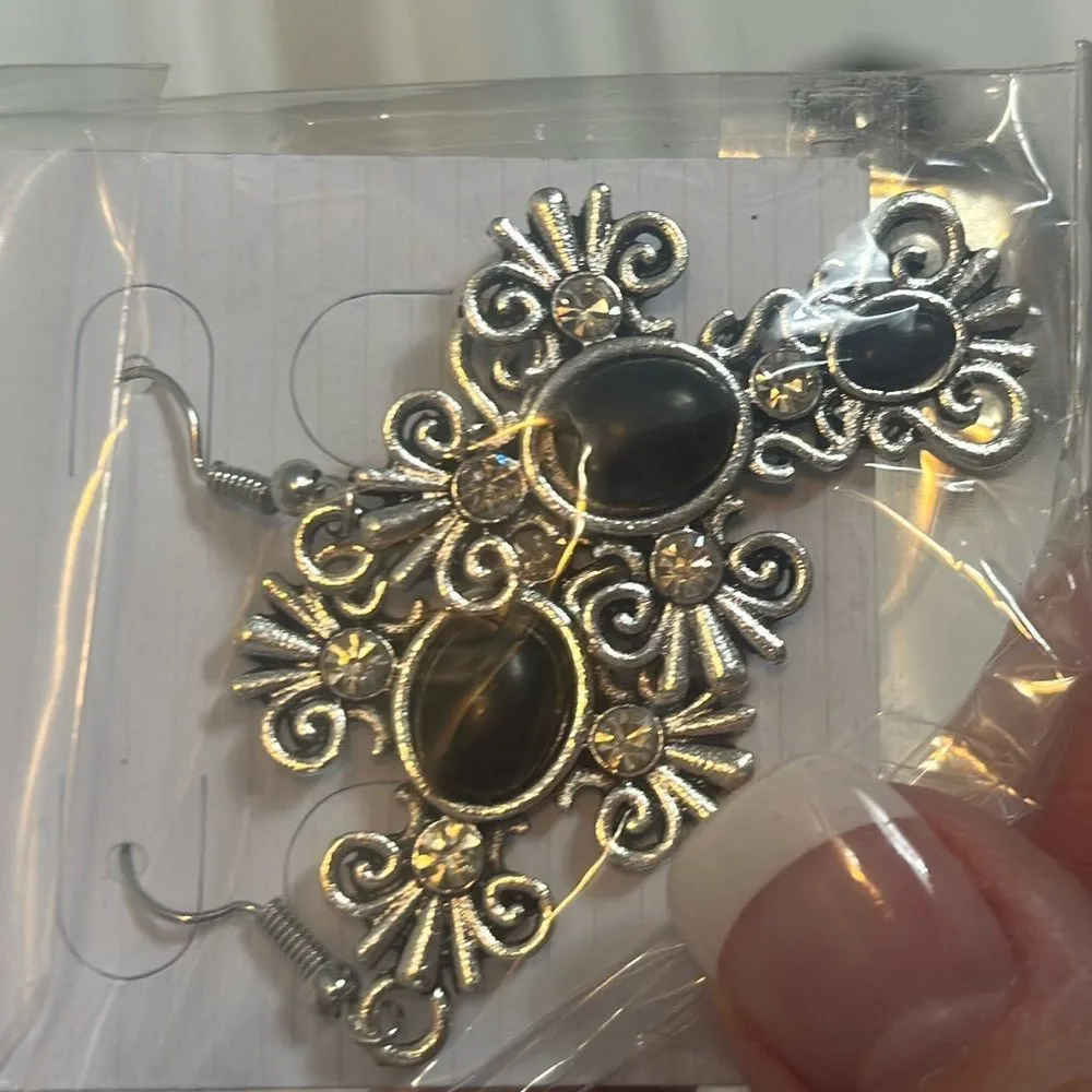 ‎Stone Cross Earrings Silver - Image 2