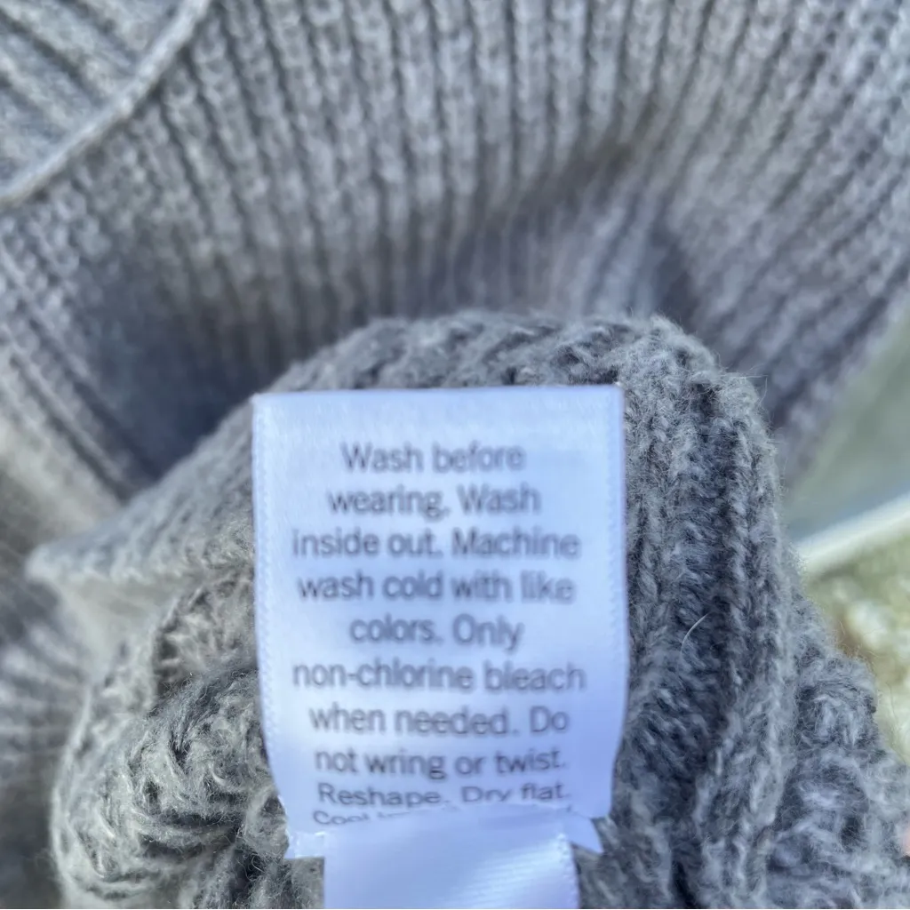 SO‎ Women's Gray Crew Neck Sweater - Image 5